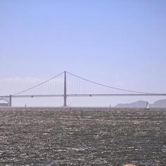 The Golden Gate Bridge as seen from the ferry / Die Golden Gate Bridge von der Fähre aus